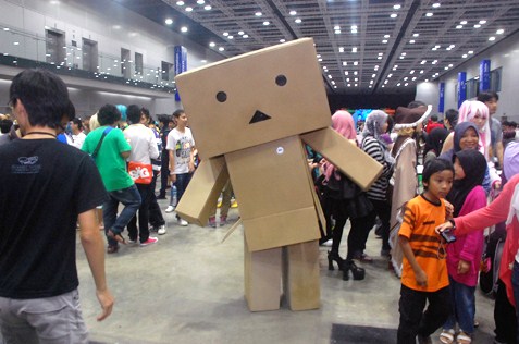 Danbo Cosplay on The Cardboard Robot Danbo From The Manga  Yotsuba