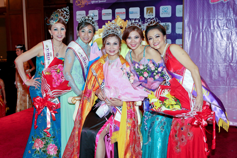  - Mrs-Elite-Malaysia-Intl-2013-Tian-Lee-Na-center-1st-runner-up-Lim-Woan-Rou-2nd-right-2nd-runner-up-Jena-Chuan-2nd-left-3rd-runner-up-Angie-Tan-1st-left-4th-runner-up-Ang-Kui-Chin-1st-right