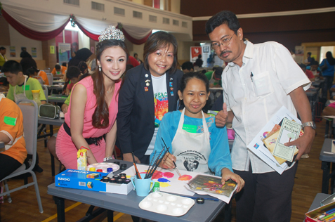 L-R) Carrie Lee, Judy Chong, Siti Zarhah Azyan Bt Basiron (United Voice) and Zulyadain Bin Limat