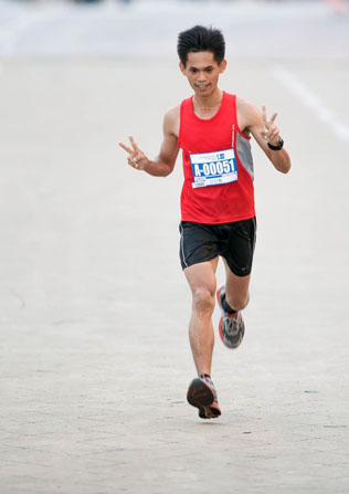 KL Marathon 2013 Malaysian Men winner Fabian @ Osmond Bin Daimor