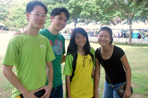 (From left) Yong Zhen Kheng, Daniel Ong and team members from TCS