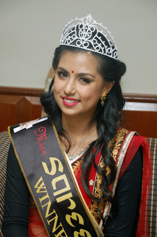 Miss Saree Malaysia 2013 Devia Haresh Kumar