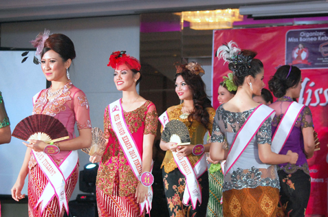 Miss Borneo Kebaya 2013 finalists