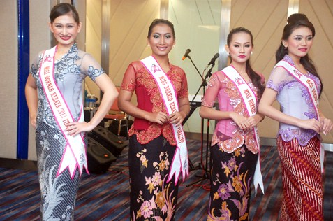 Miss Borneo Kebaya 2013 finalists_