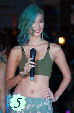 Liquido Miss Bikini 2013 winner Lee Wei Ni