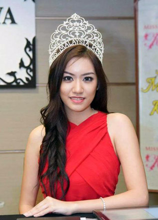 Miss Malaysia Kebaya 2012 Jean Lee