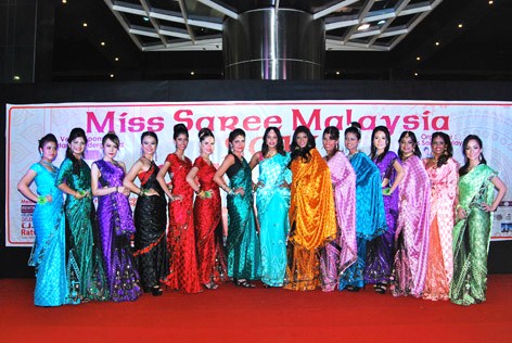 Miss Saree Malaysia 2013 finalists at Dataran Underground KL