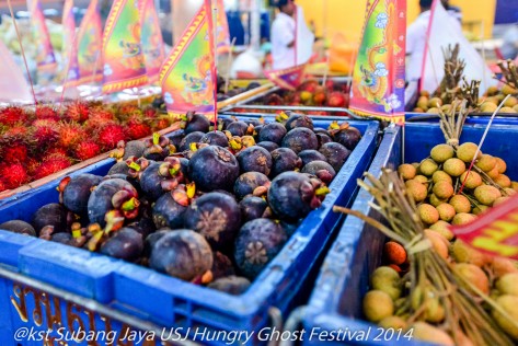 Fruit offerings for the Hungry Ghosts (2)