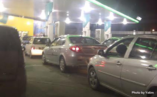 miri petrol stations jam packed petrol price hike copy