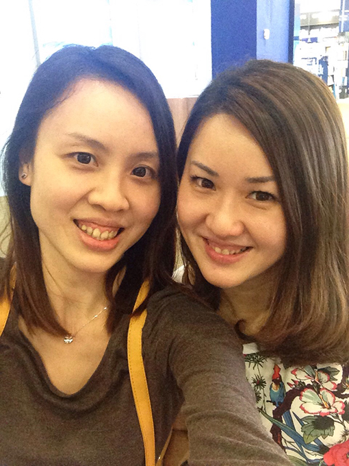 Wendy Wee (left) won Malaysia Airports Indulge & Relax grand prize by giving to a loved one, her siste
