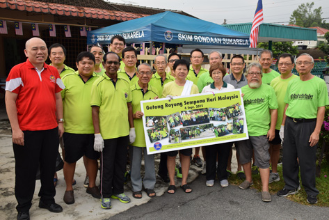 Lau Weng San and RT Seksyen 20A in gotong royong project on 6.9.15