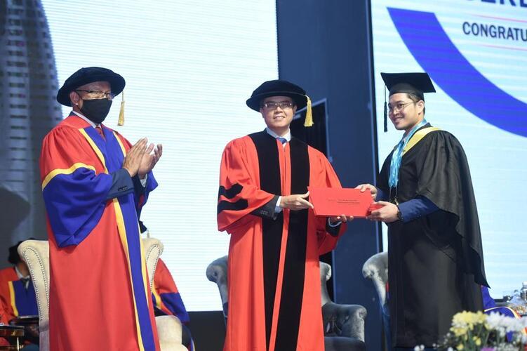 KPJ-Healthcare-University-College-24th-Convocation-Ceremony-Graduates