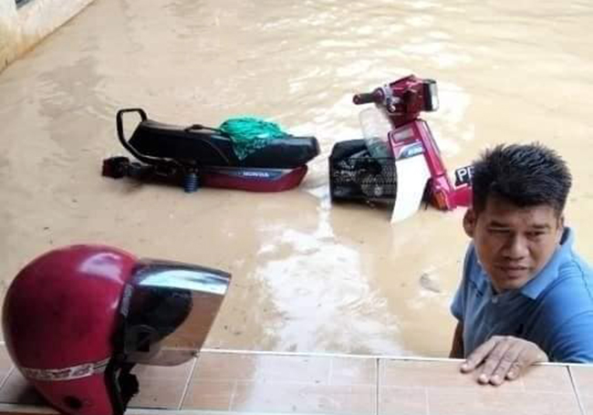 Baling residents affected by floods.