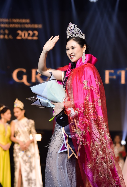 Mrs Malaysia Universe and Mrs Elite Malaysia Universe crowned