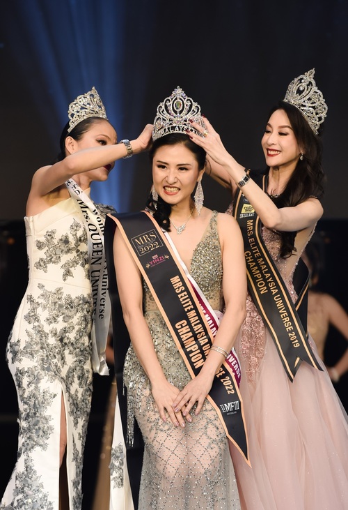 Mrs Malaysia Universe and Mrs Elite Malaysia Universe crowned