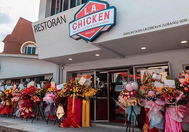 L.A. Chicken makes irresistible boneless chicken