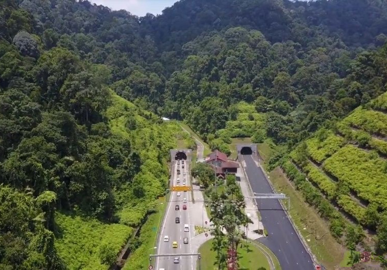 Menora Tunnel: Accidents and safety concerns