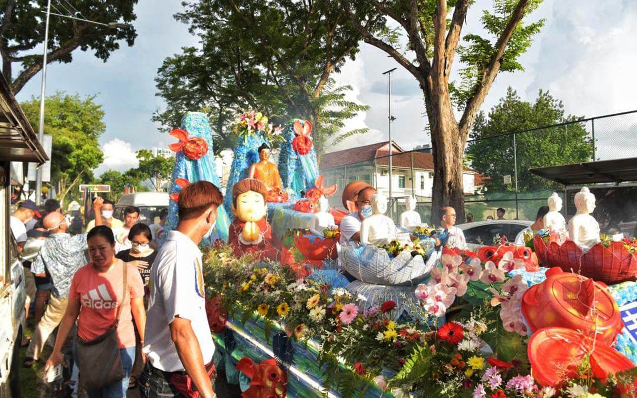 Thousands attend Wesak Day procession in Penang