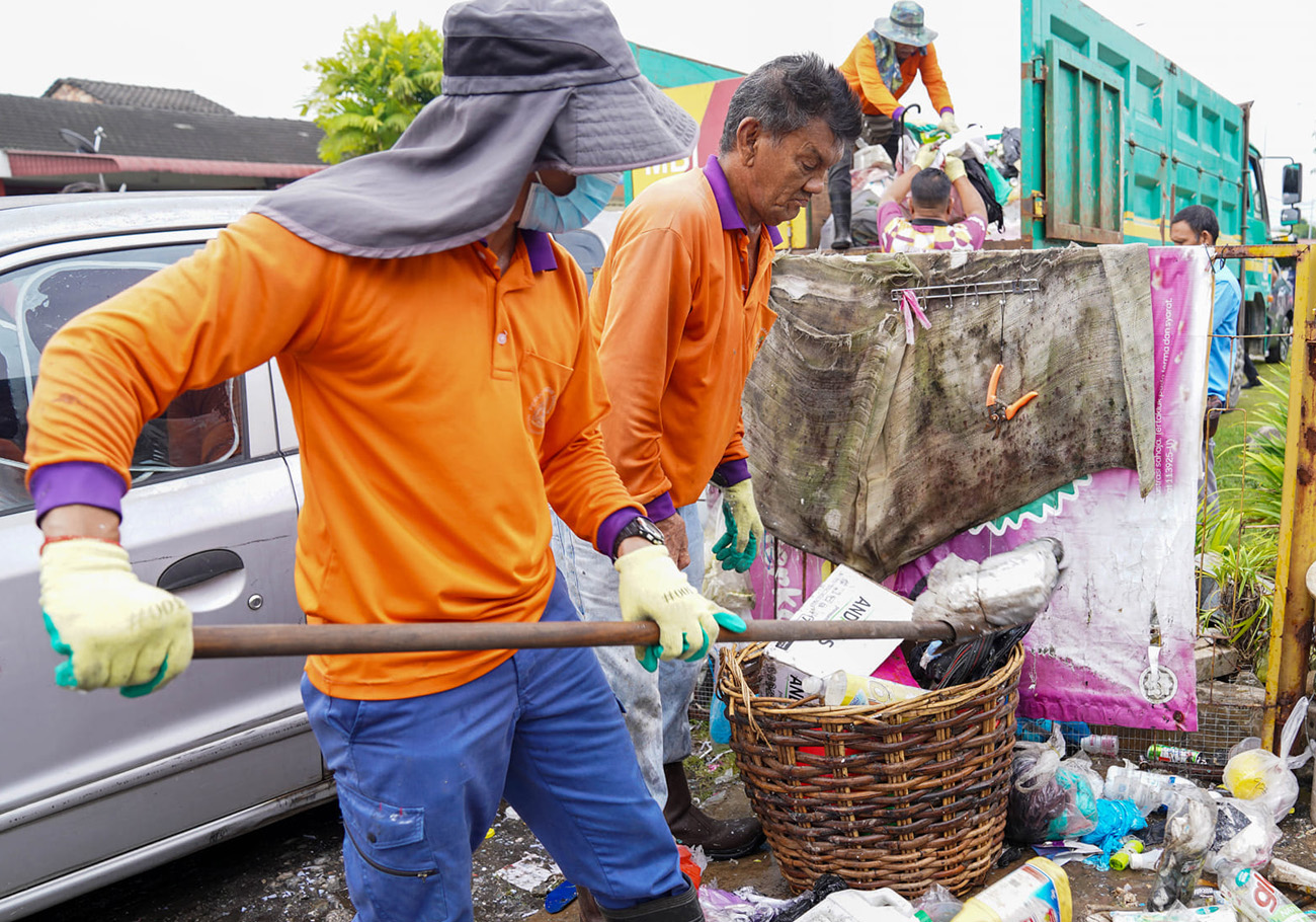 Ipoh City Council takes action against hoarding disorder