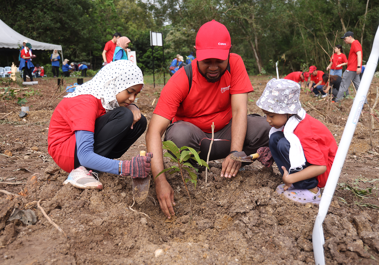 Canon completes 'One Canon One Tree' campaign