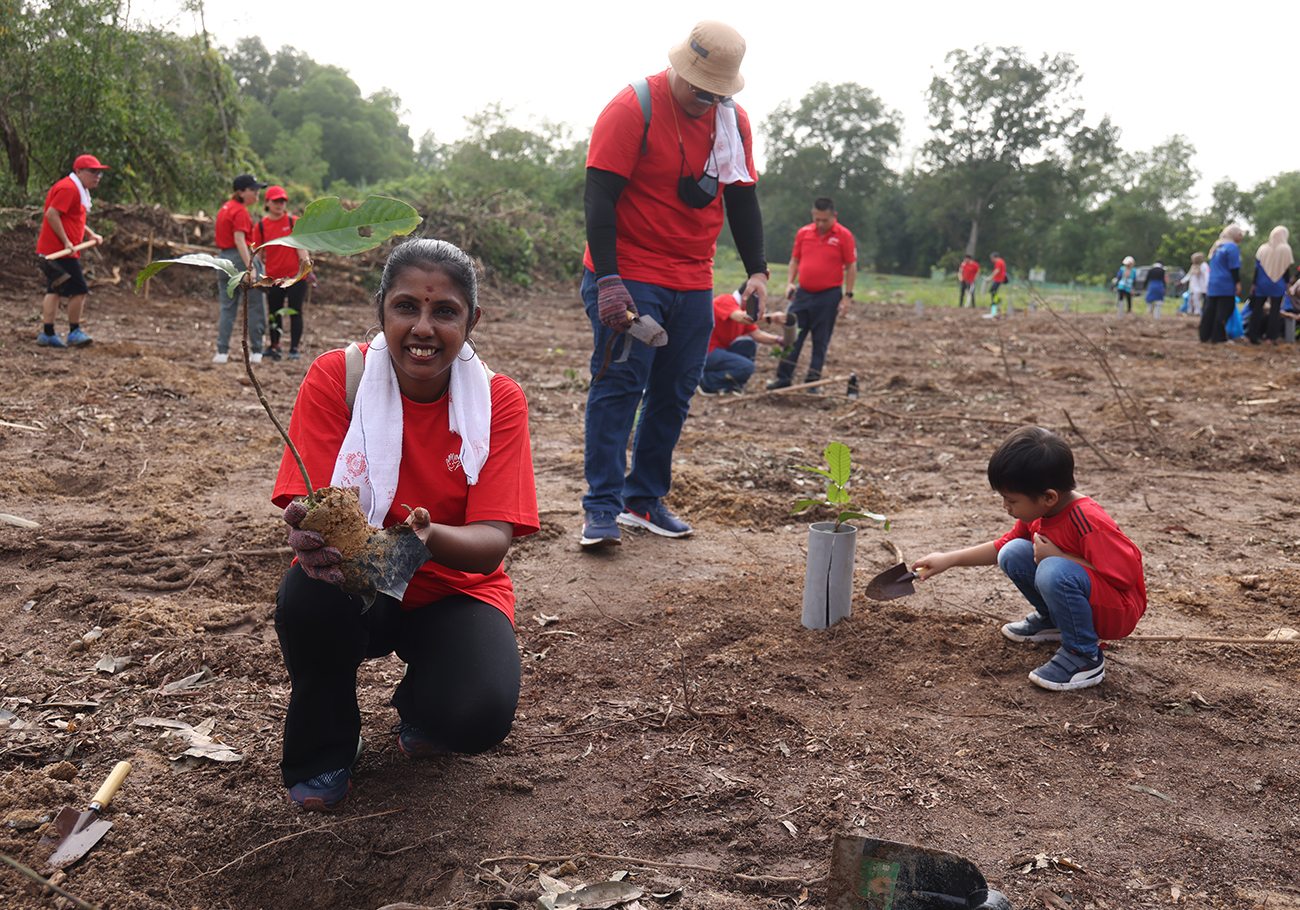 Canon completes 'One Canon One Tree' campaign