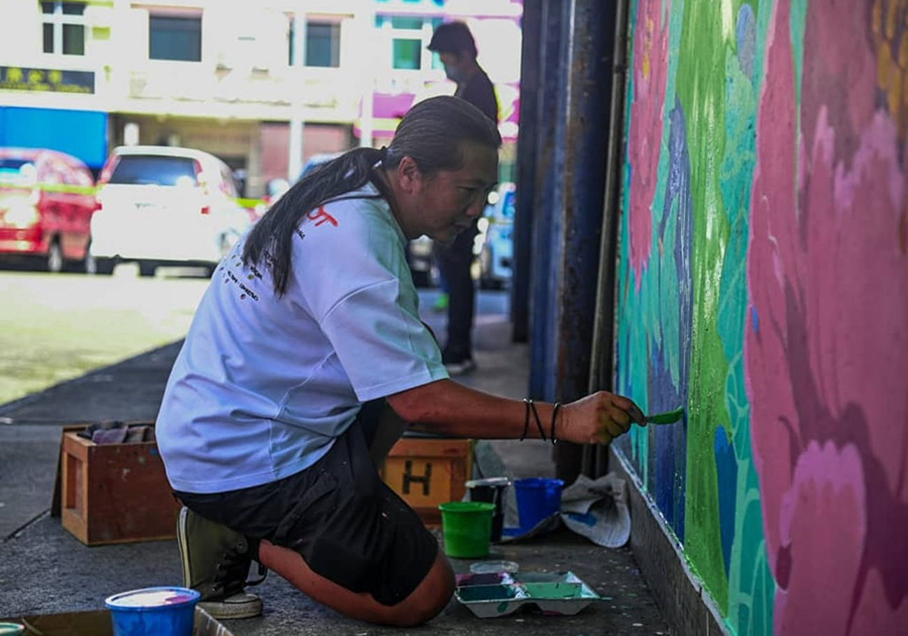 Vibrant murals transform Kampung Air into a work of art