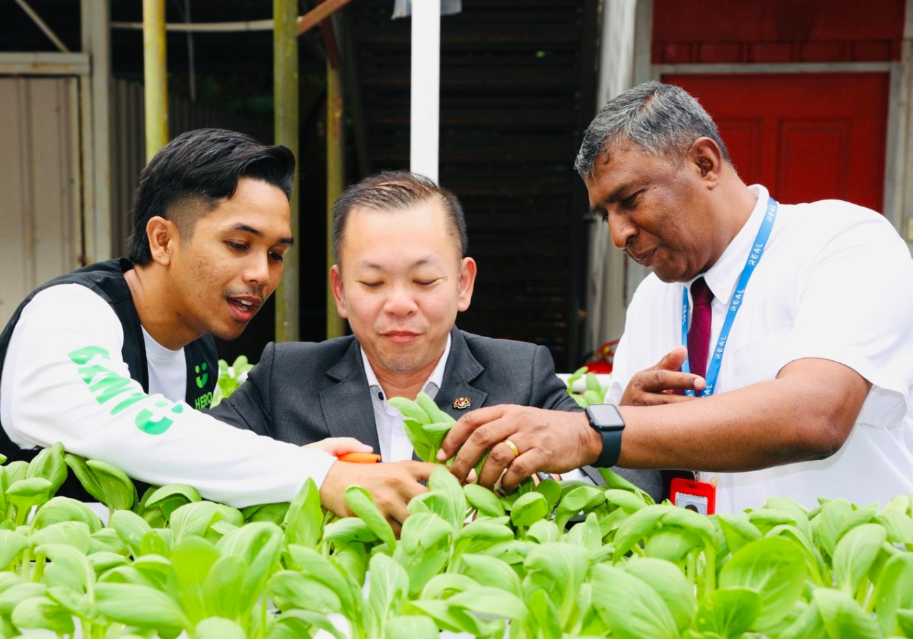 AirAsia Grocer and BANTU Heroes launch 'BANTU Farm'