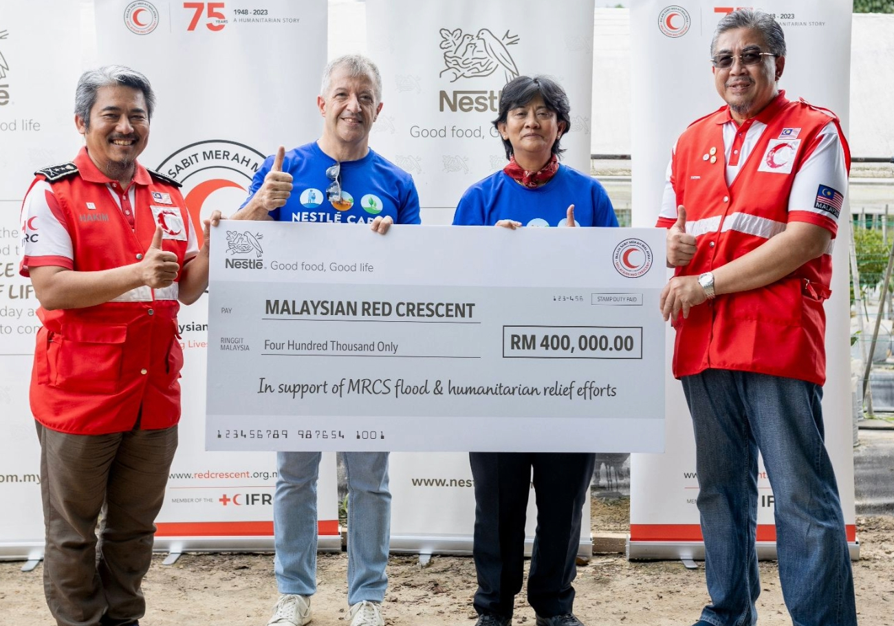 Nestlé donates RM 400 K to Malaysian Red Crescent Society