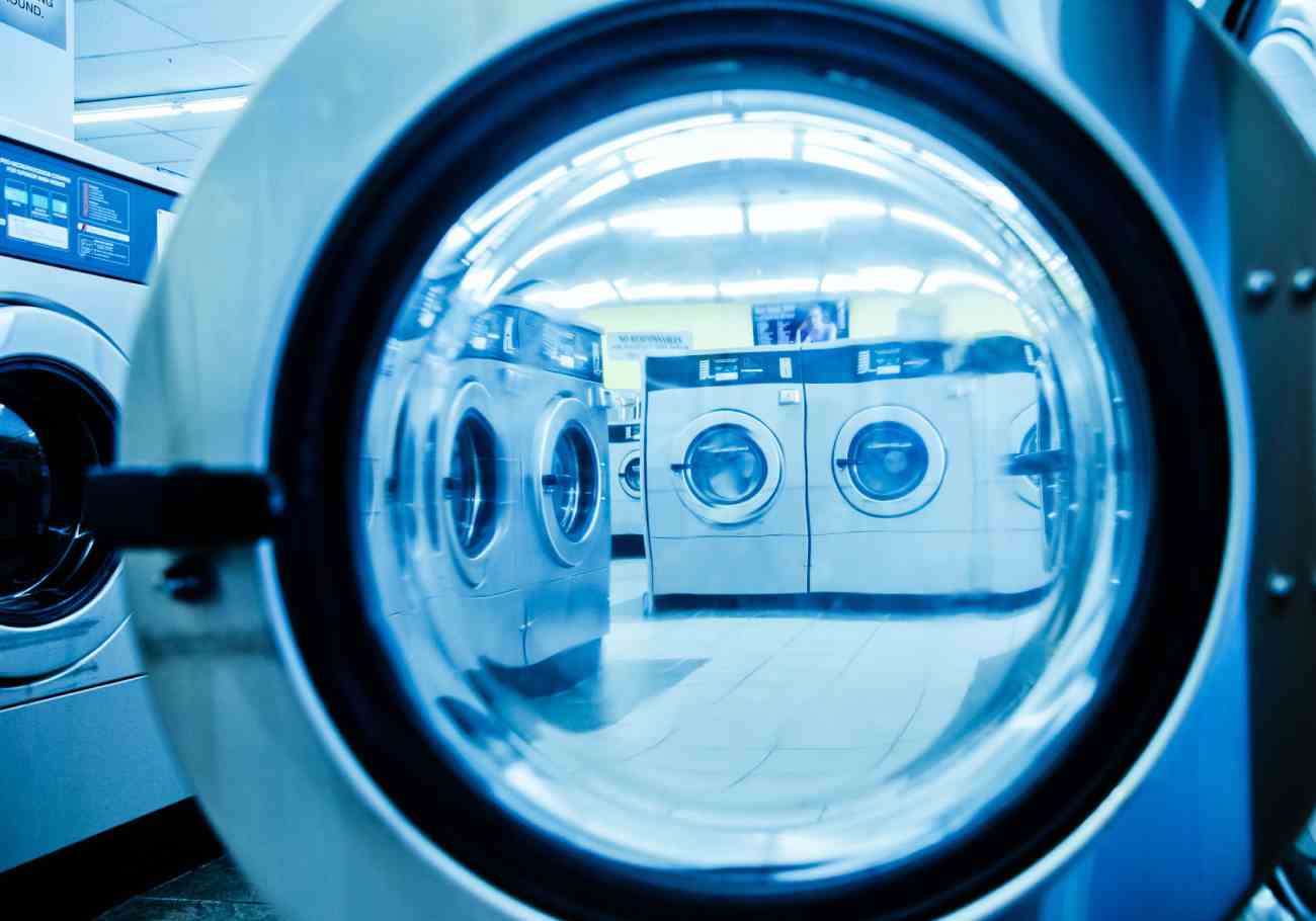 Laundromats: Beyond clean clothes, fostering community bonds