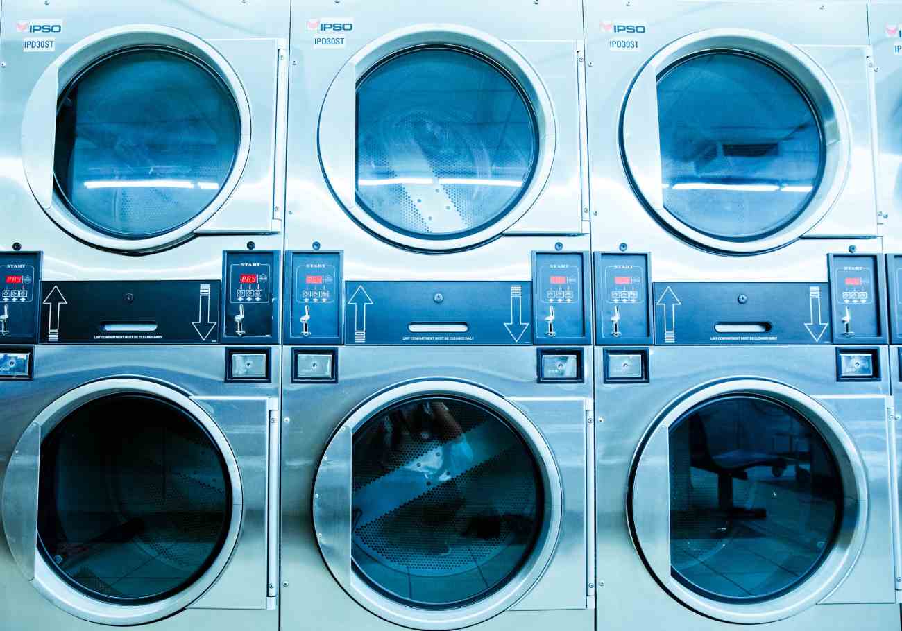 Laundromats: Beyond clean clothes, fostering community bonds