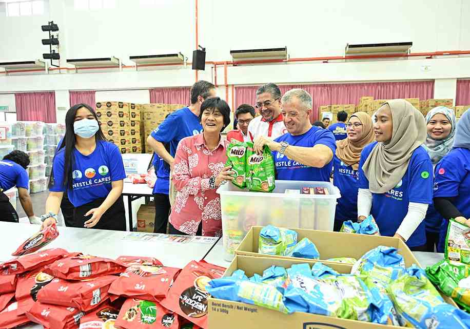 Nestlé Malaysia extends aid to east coast flood victims