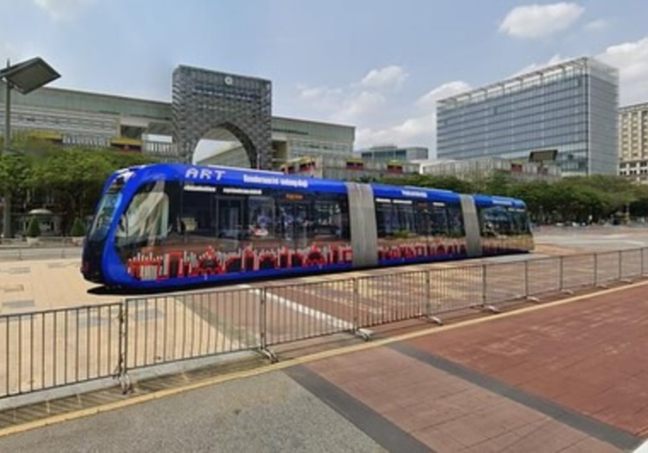 Putrajaya offers free rides on trackless tram