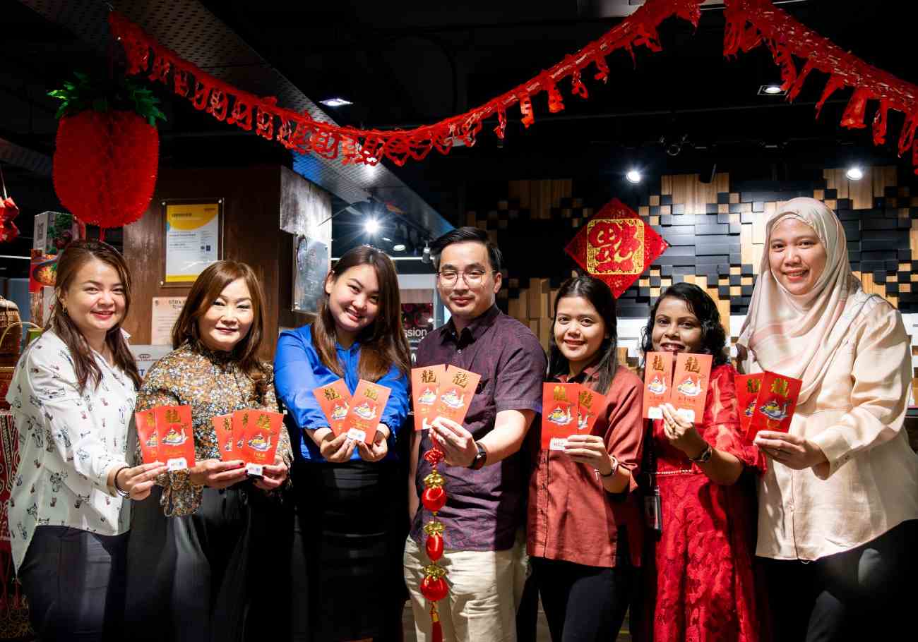 STB Ang Pao design embraces Dragon Boat spirit