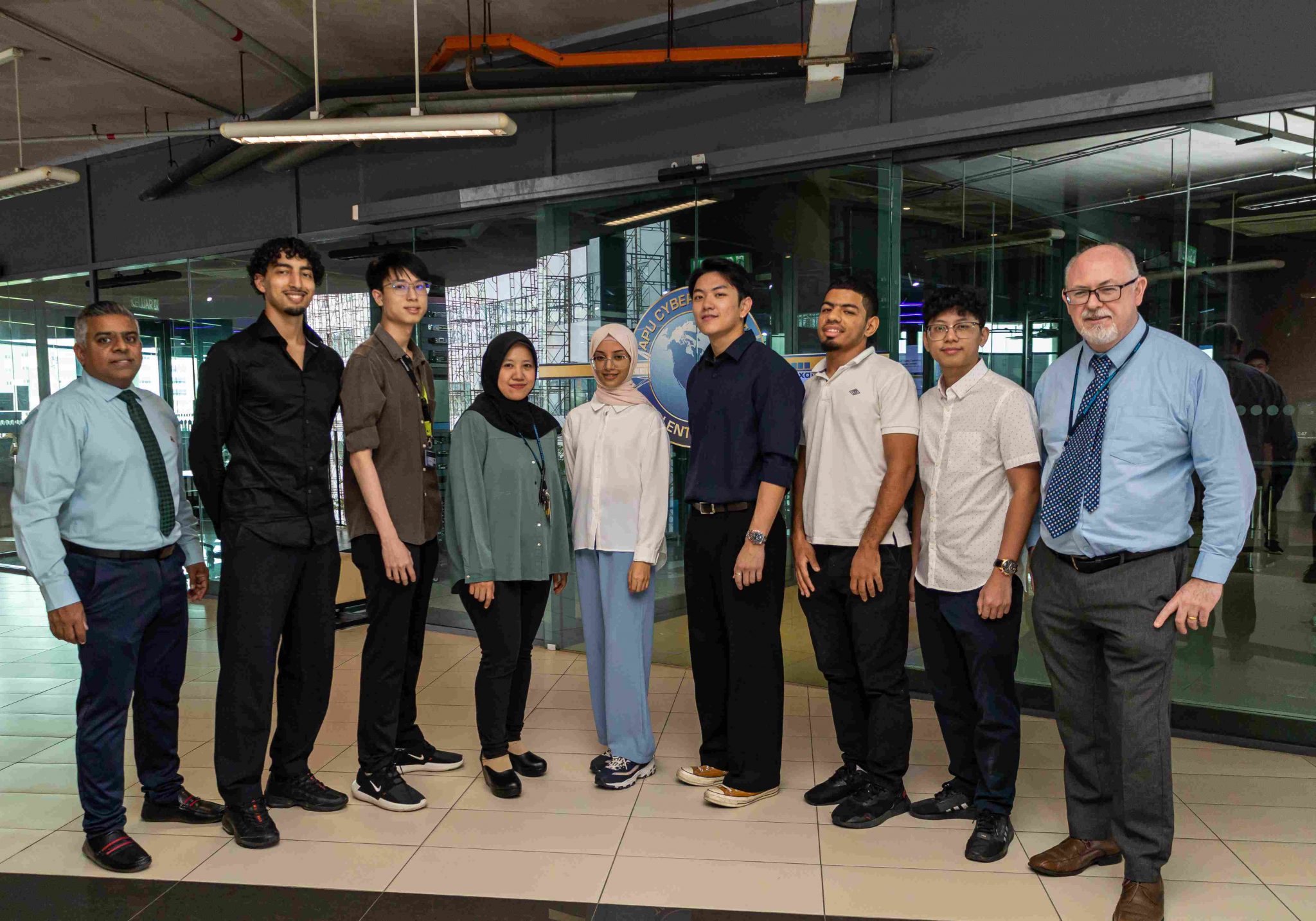 Image of a The Forensics and Cyber Security Research Centre (FSeC) at the Asia Pacific University of Technology & Innovation (APU)team of professionals 