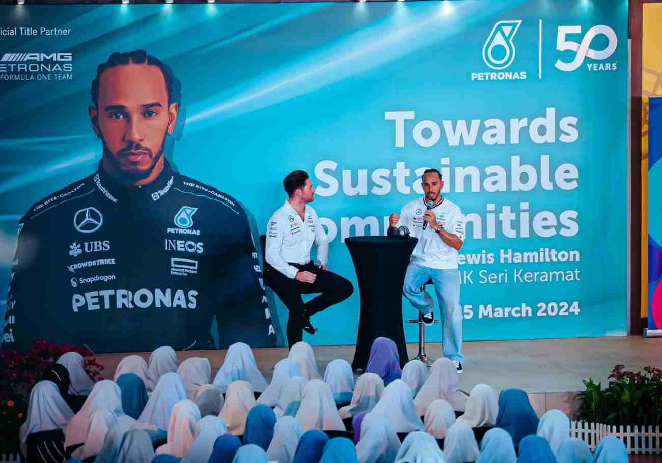 Lewis Hamilton visits SMK Seri Keramat and champions STEM