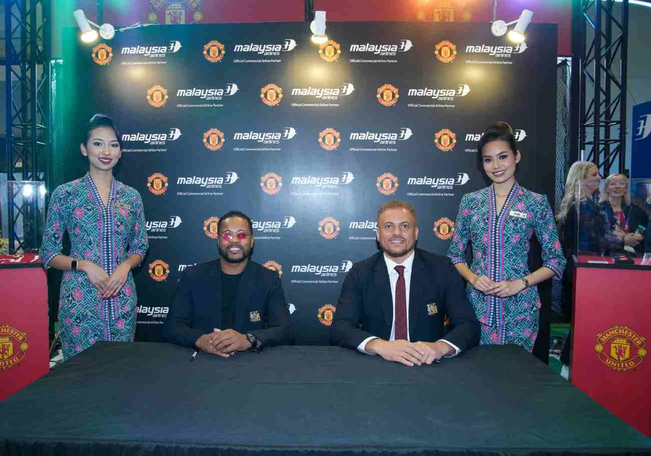 Malaysia Airlines signs with Manchester United