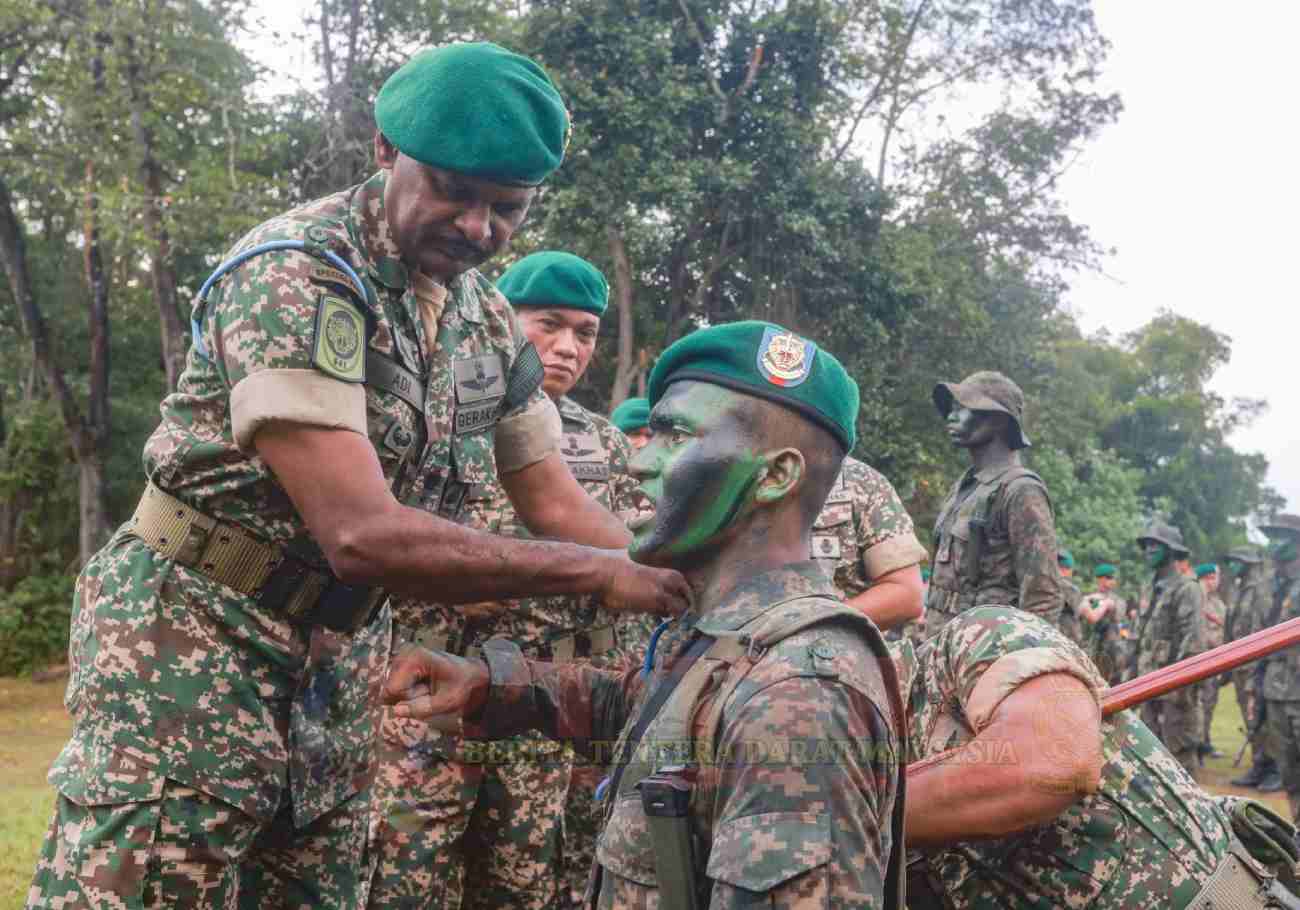 2nd Lt. Chan Ming Youn breaks barriers as a commando training