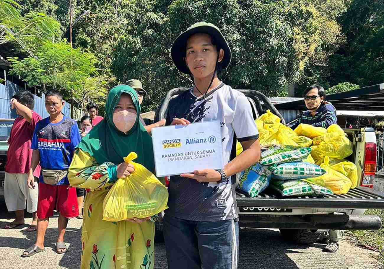 Allianz spreads Raya cheer to underserved communities