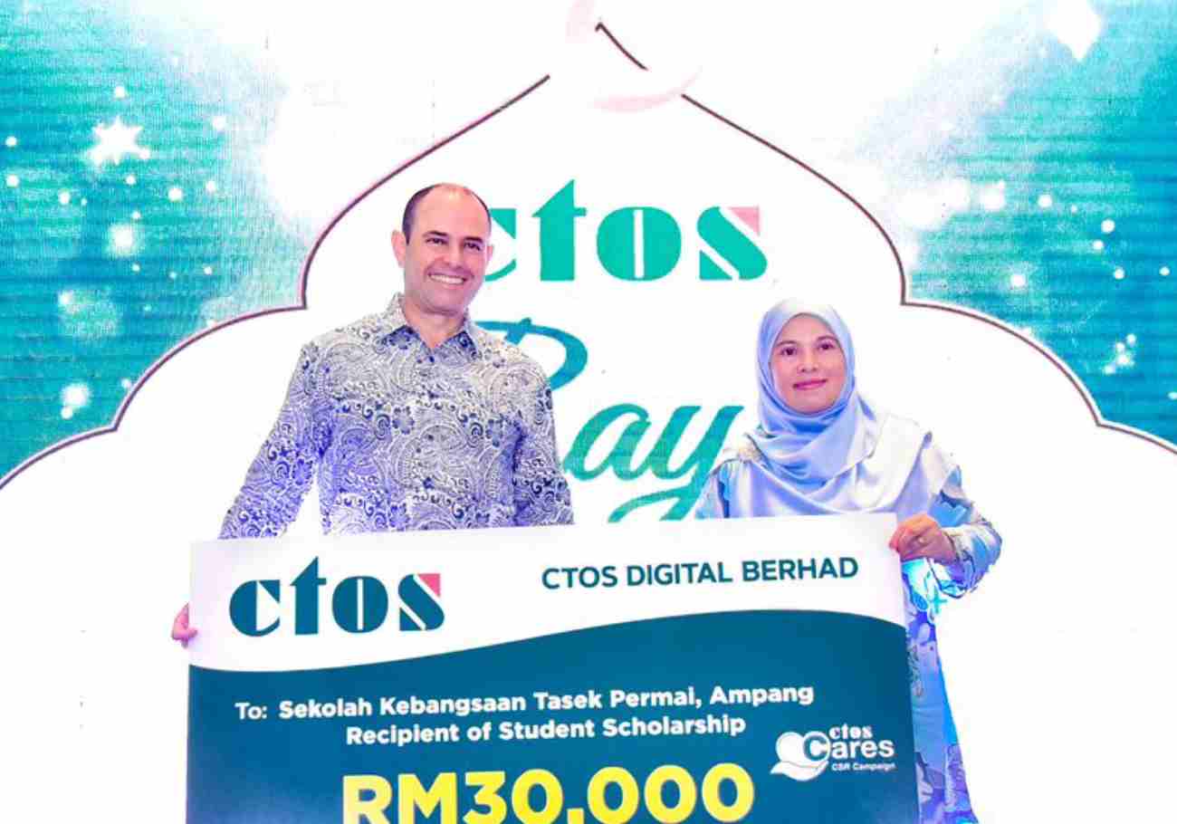 CTOS donates RM30Kto boost education equity in Ampang