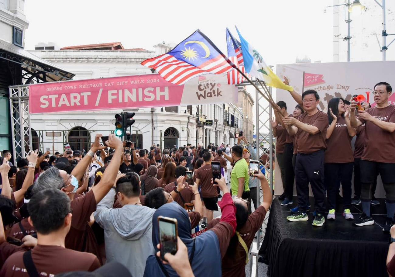 George Town celebrates heritage with 1,500-strong city walk