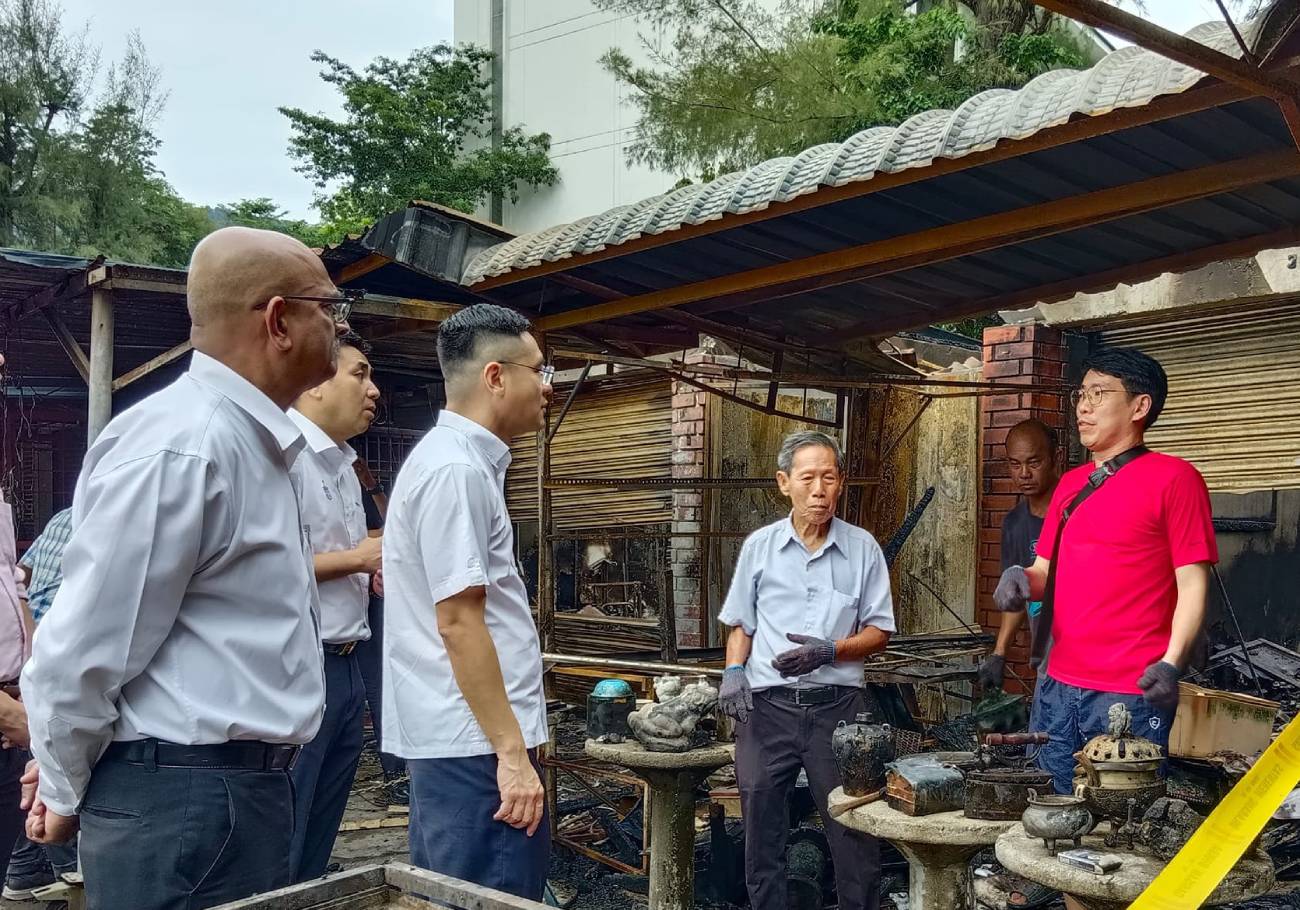 Batu Ferringhi Hawker complex to rebuild after fire