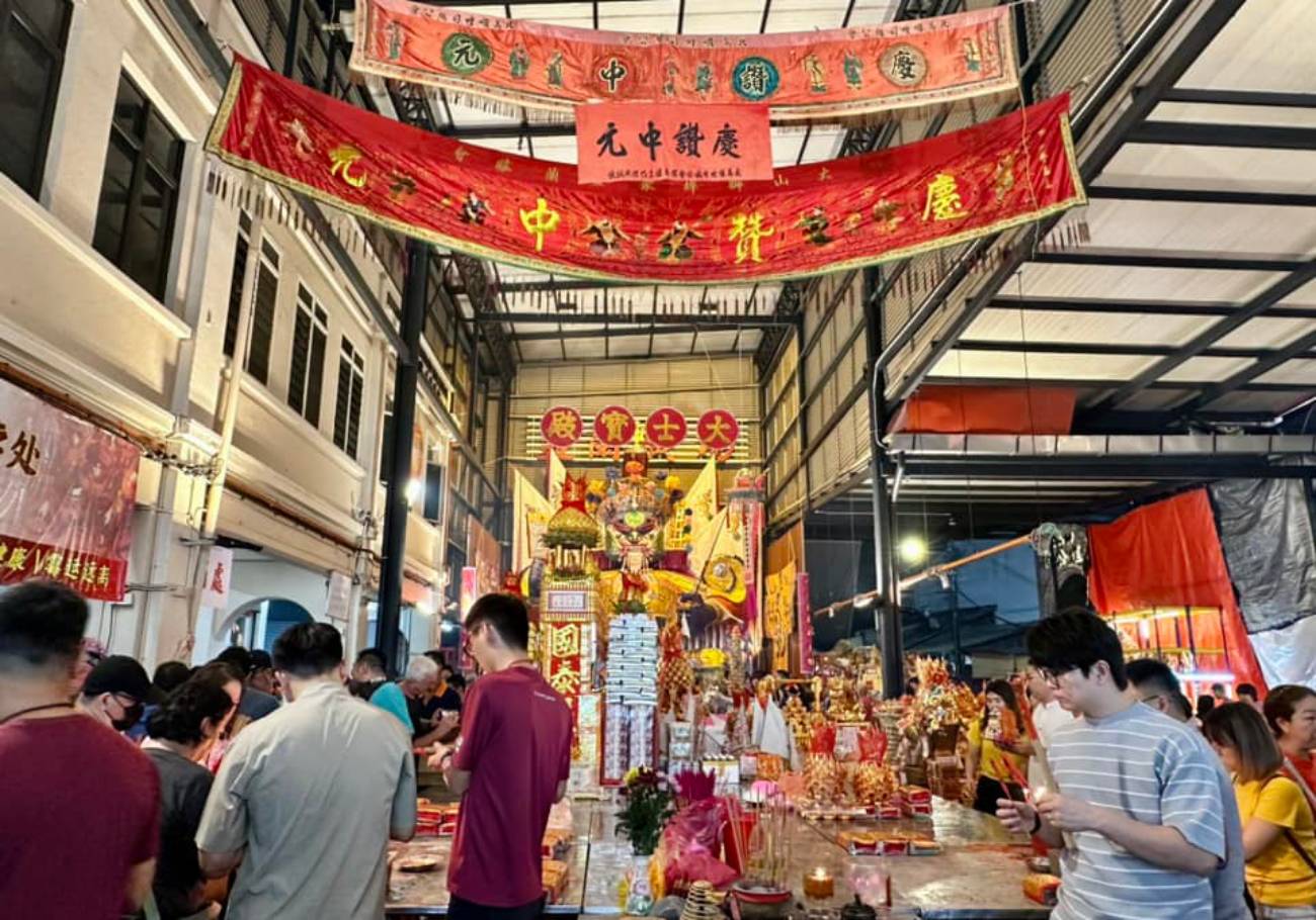 Experience the Hungry Ghost Festival in Bukit Mertajam