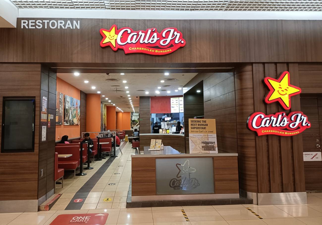 Carl’s Jr bids farewell to 1 Utama outlet after 17 years