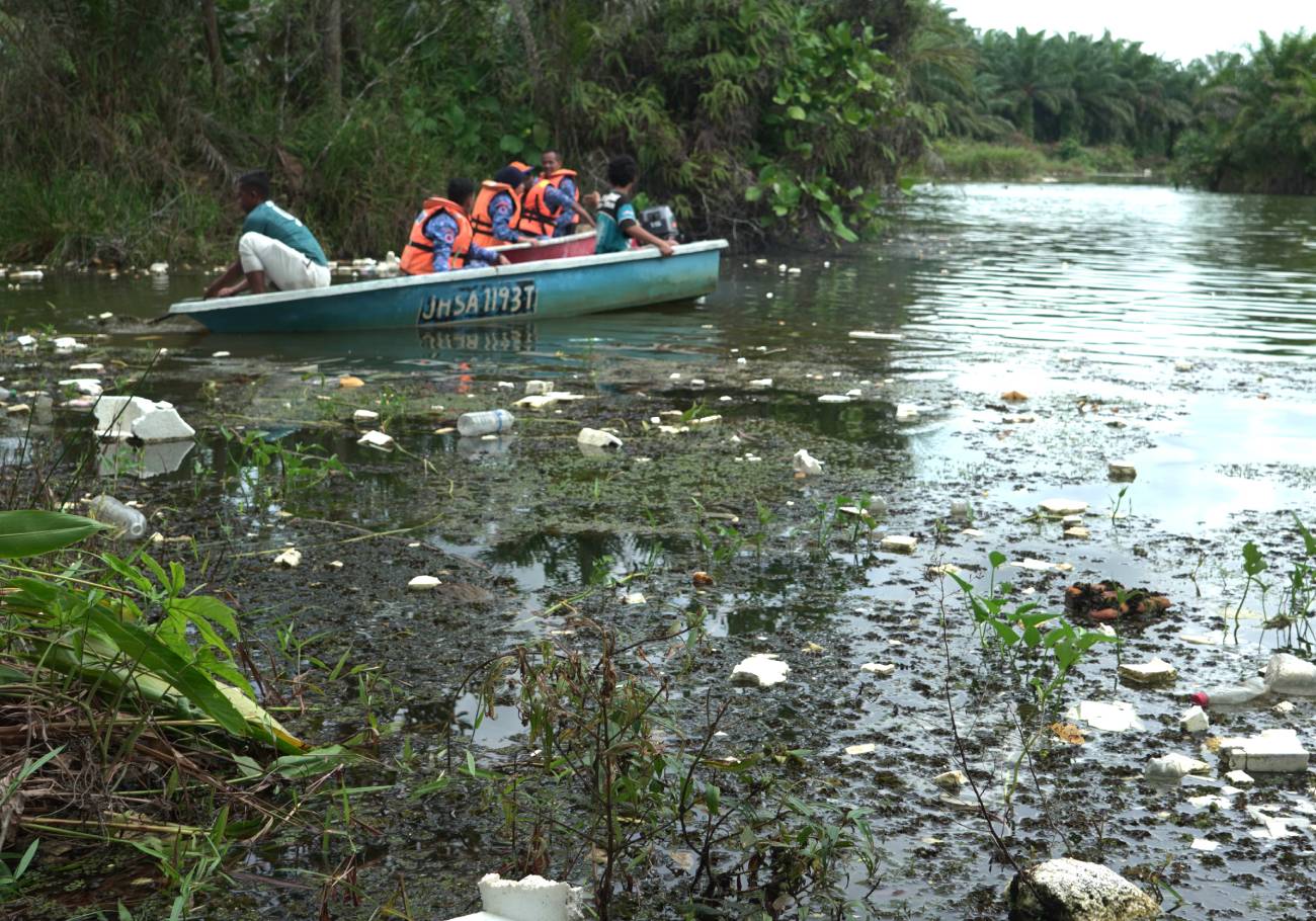 Social Hero Foundation cleans up Seletar village