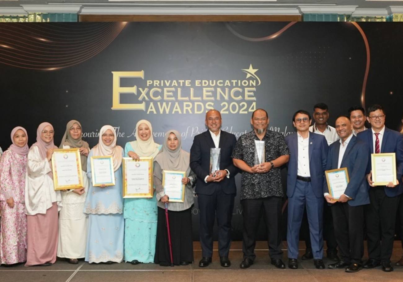 UniRazak triumphs at Private Education Excellence Awards 2024