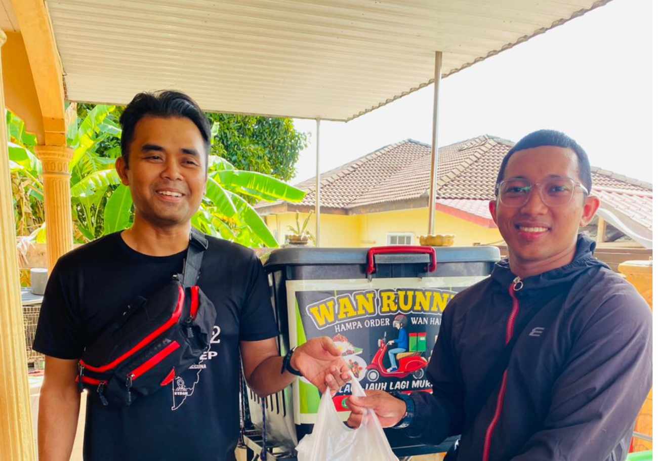 Independent rider “Wan Runner” brings personal touch to Seberang Perai deliveries