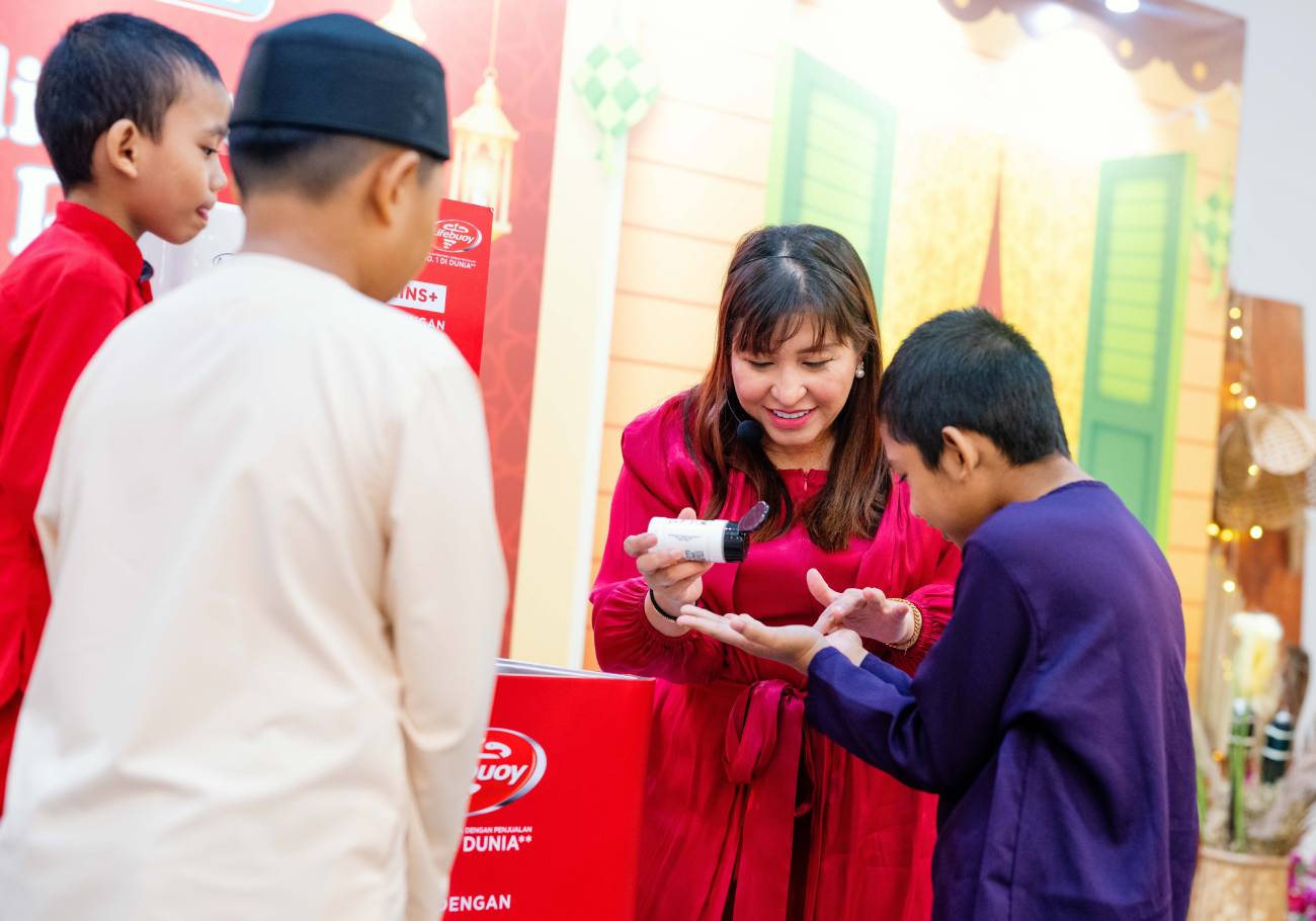 Unleash Lifebuoy compassion with Raya spirit